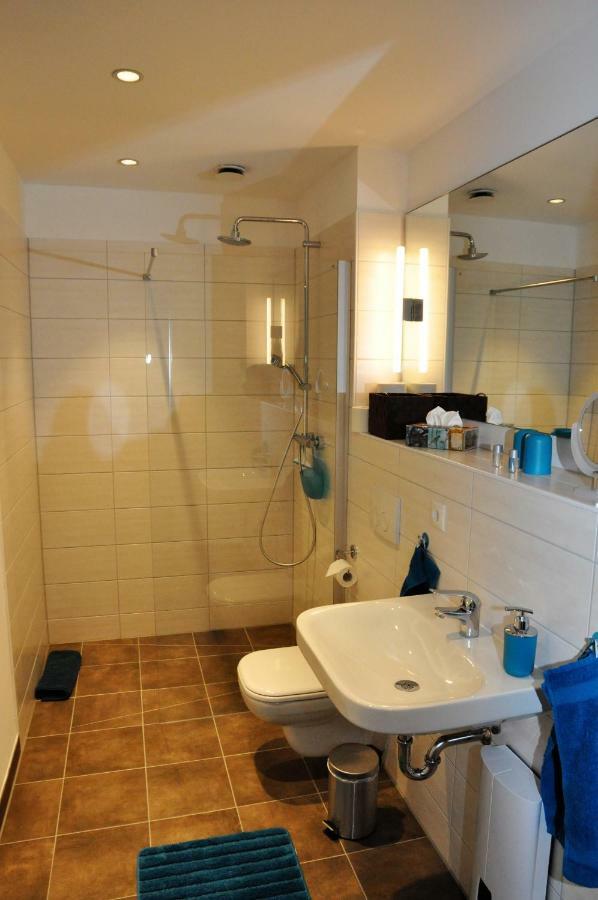 Kriftel Apartments Am Freizeitpark מראה חיצוני תמונה